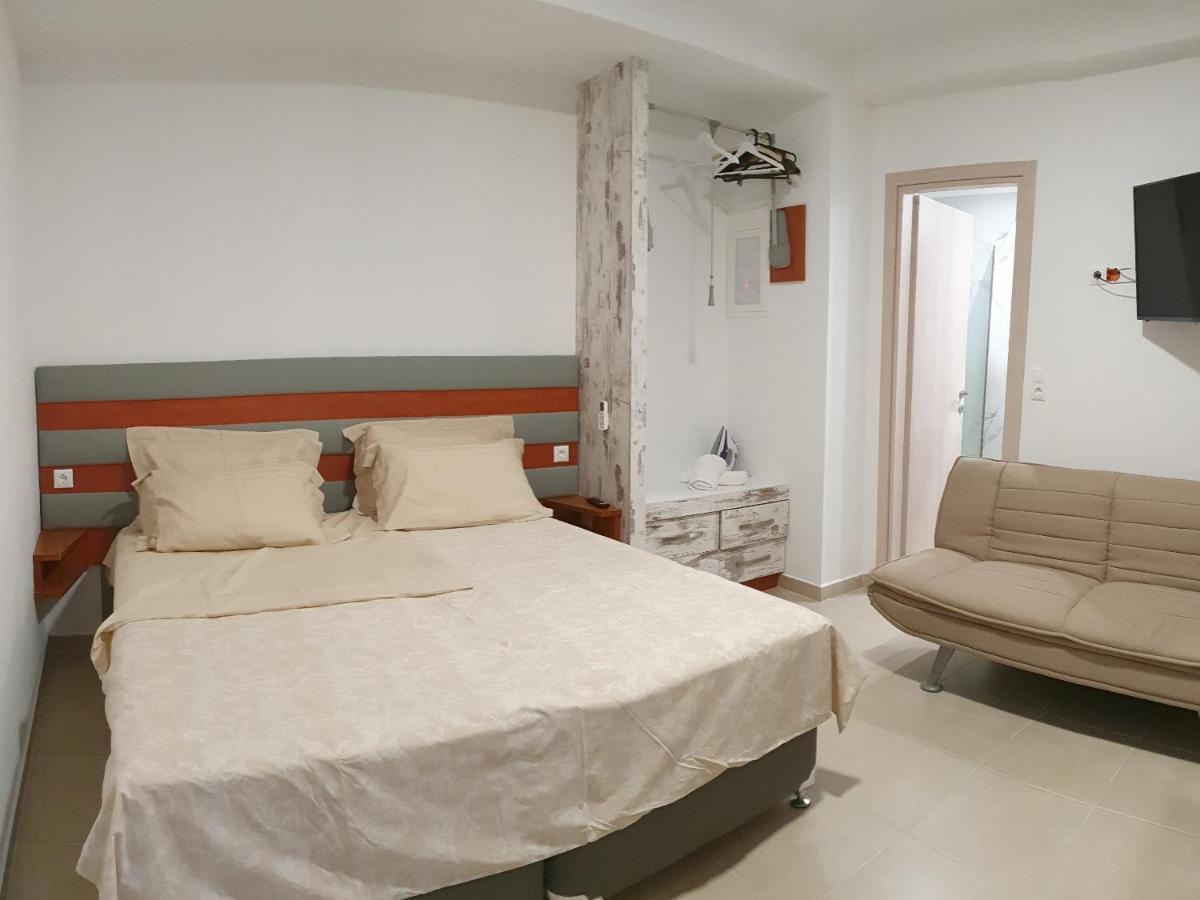 Ola Kala Apartments And Rooms Vlikhon Exterior photo