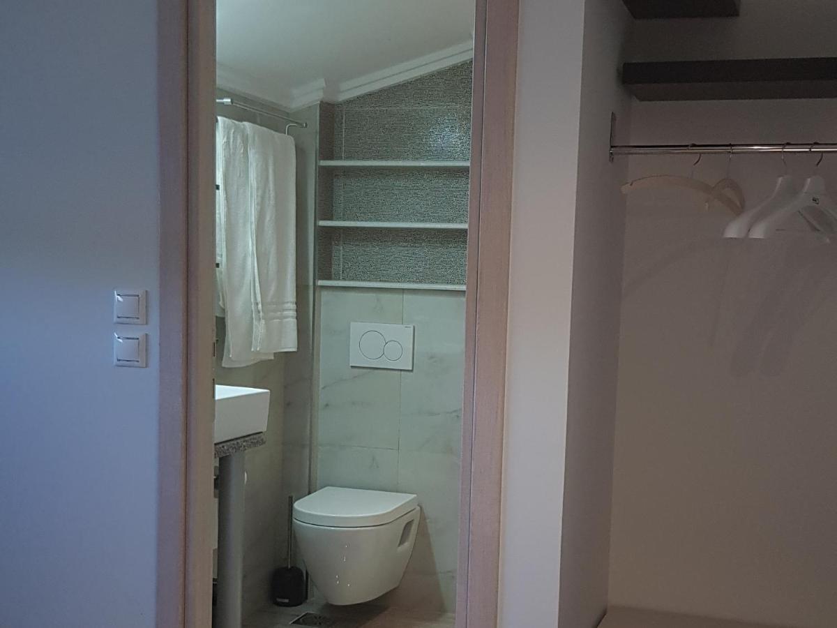 Ola Kala Apartments And Rooms Vlikhon Exterior photo